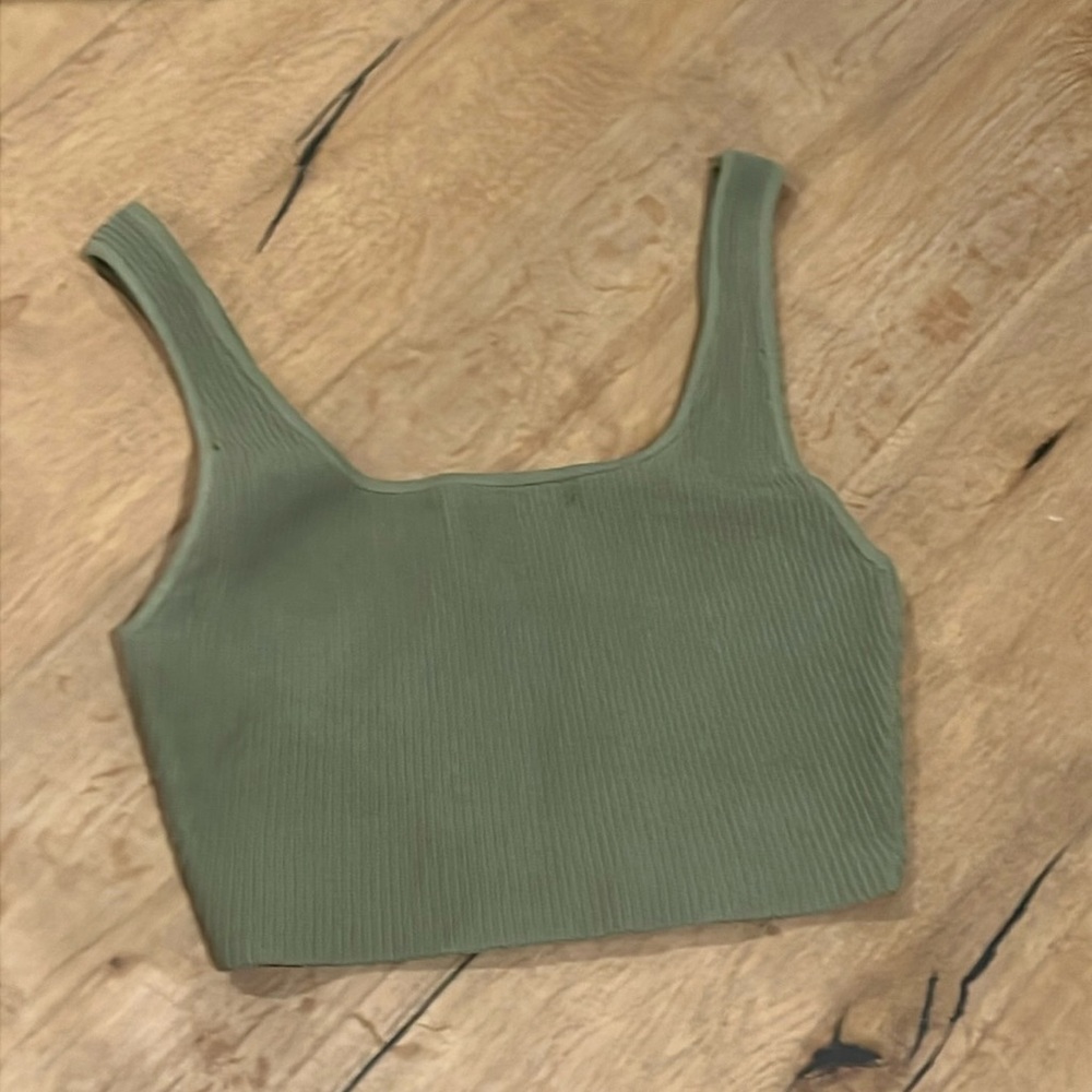 Aritzia Babaton Sculpt Knit Squareneck Cropped Tank